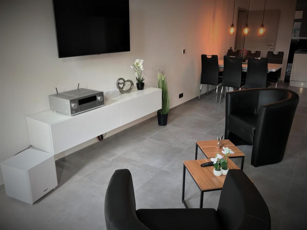Family Apartments Salzhausblick: Central City Apartments with Hotel-Quality Beds Zittau Exterior photo
